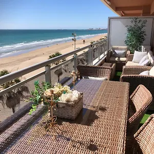 Luxury Oceanfront Triplex In Cádiz