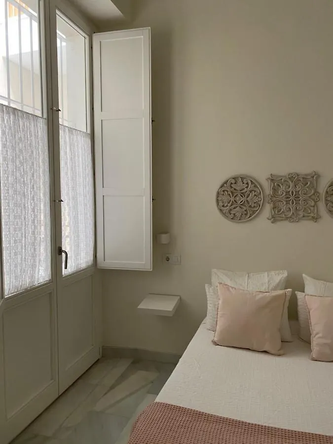 Apartment Apartamento Nuevo En Casa Tipo Palacio Cadiz Spain